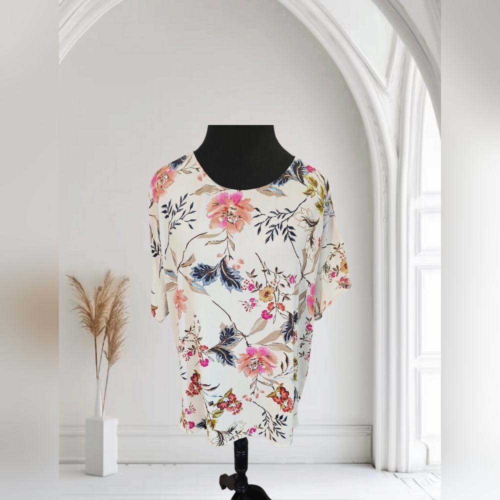 DR2 White Cream Ruffled Short Sleeve Blouse